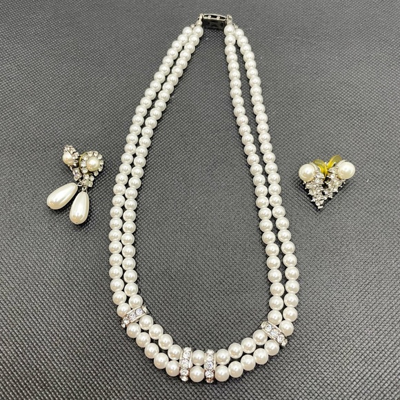 Double String Pearl Necklace and Earrings set - Picture 13 of 15